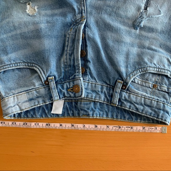 Distressed Boyfriend Jeans Light Wash Button Up Denim Size 2 - Picture 8 of 8